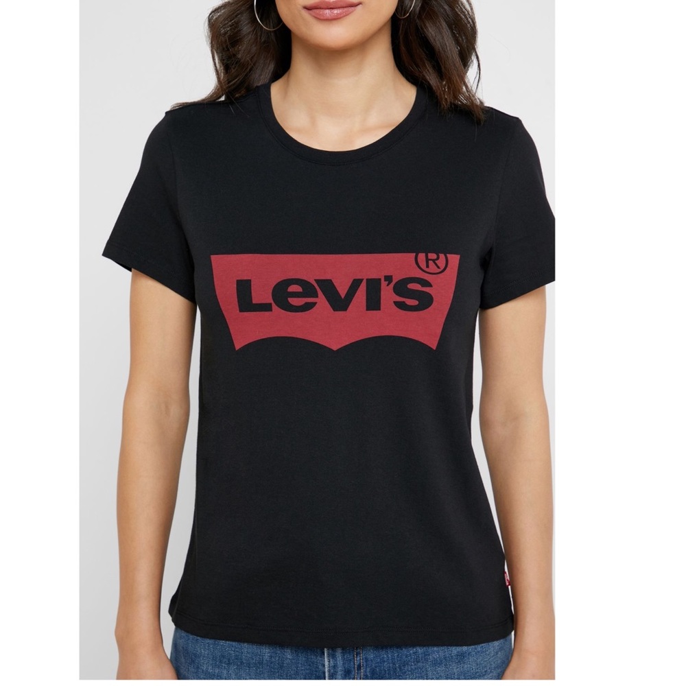 Levi’s perfect logo graphic tee